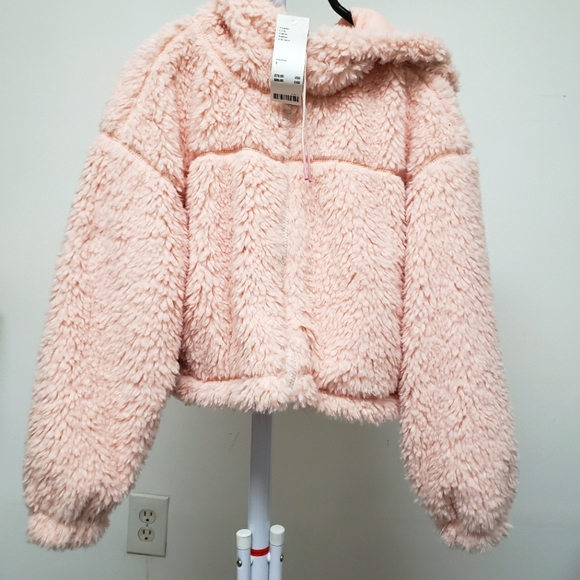 BRAND NEW URBAN OUTFITTERS SWEATSHIRT - Picture 1 of 3